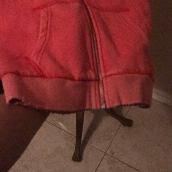 NEW PINK VS Sweater - Picture 7 of 7